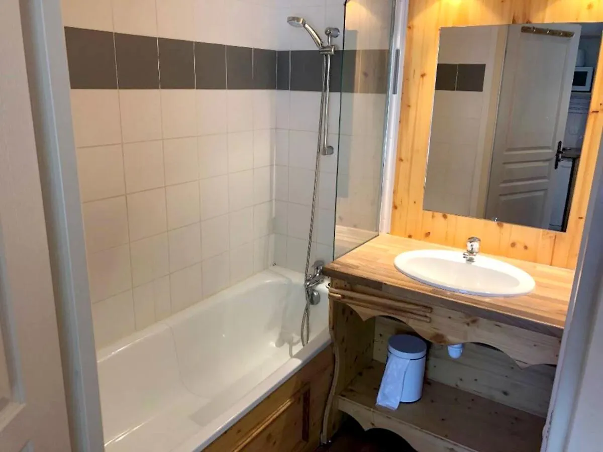Appartement Cosy A Orelle Avec Piscine Et Balcon 26 M² Apartment